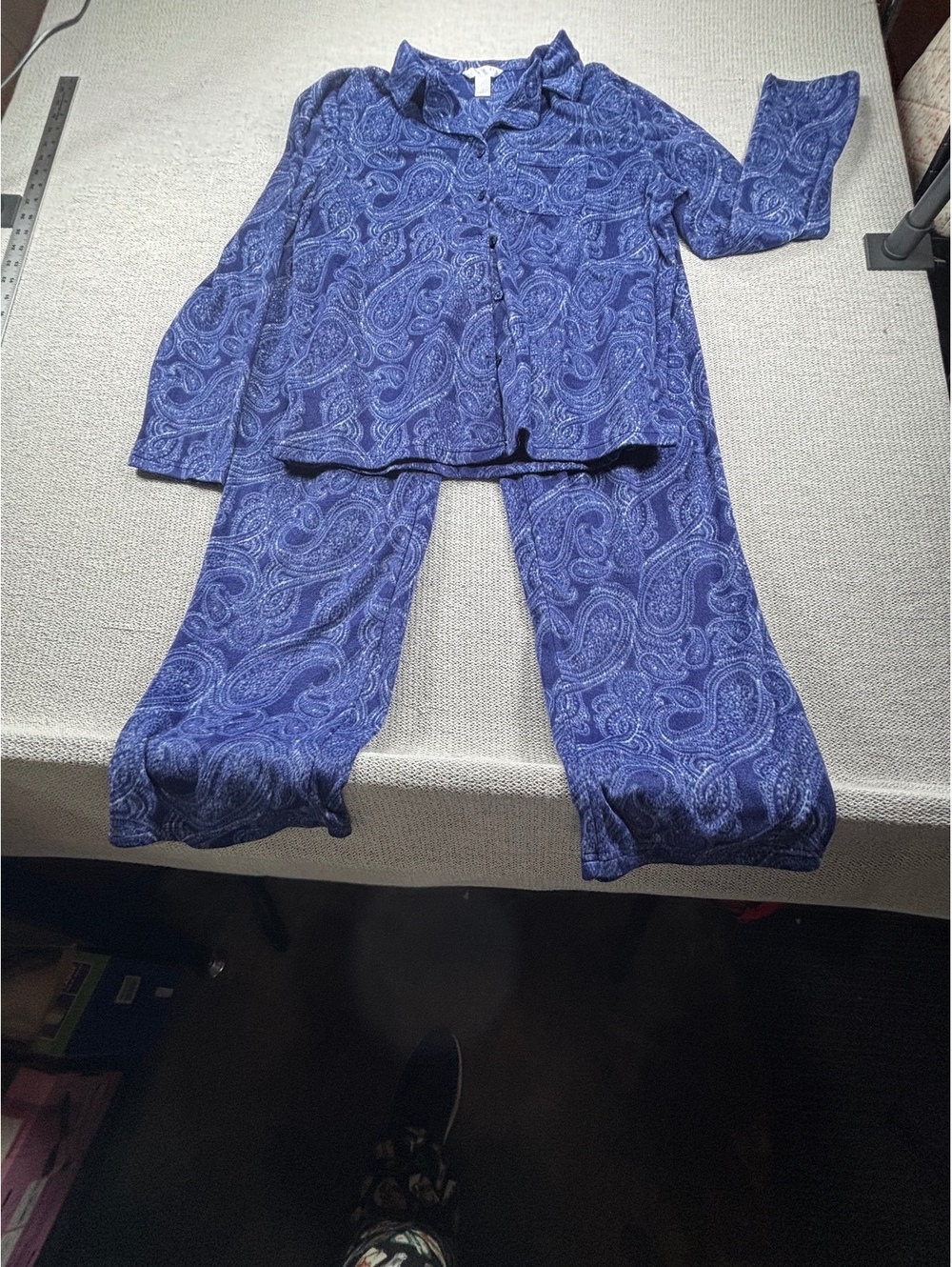 Adonna Women's Medium Blue Paisley Patterned Sleepwear Pajama Set